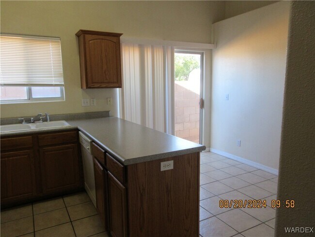 Foto del edificio - 3570 N Willow Rd