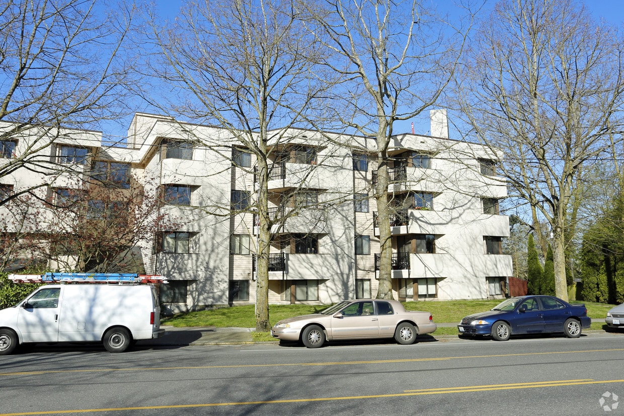 Building Photo - Island View Apartments