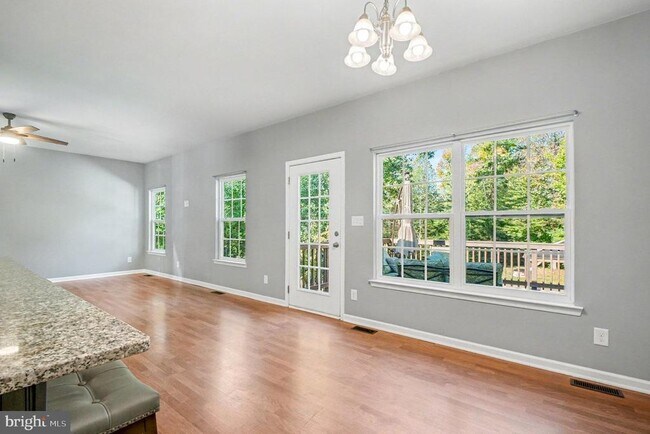 Foto del edificio - 8052 Buckthorne Run
