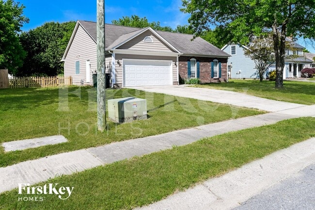 Building Photo - 2501 Oak Leigh Dr