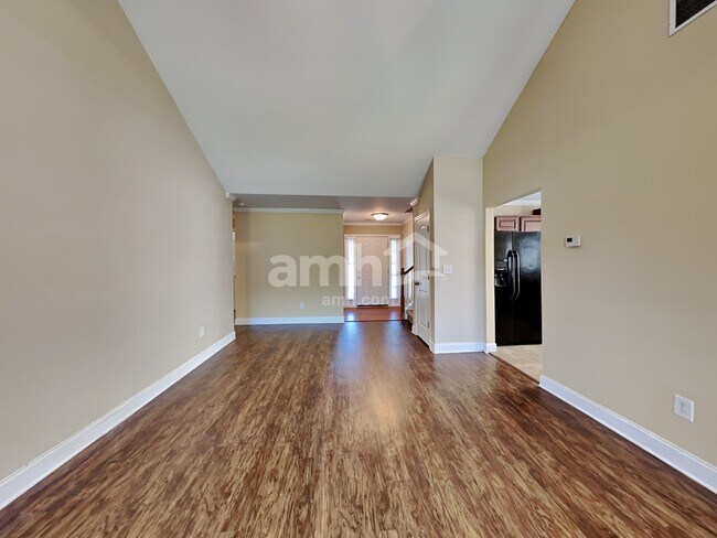 Foto del edificio - 1716 Jessica Court