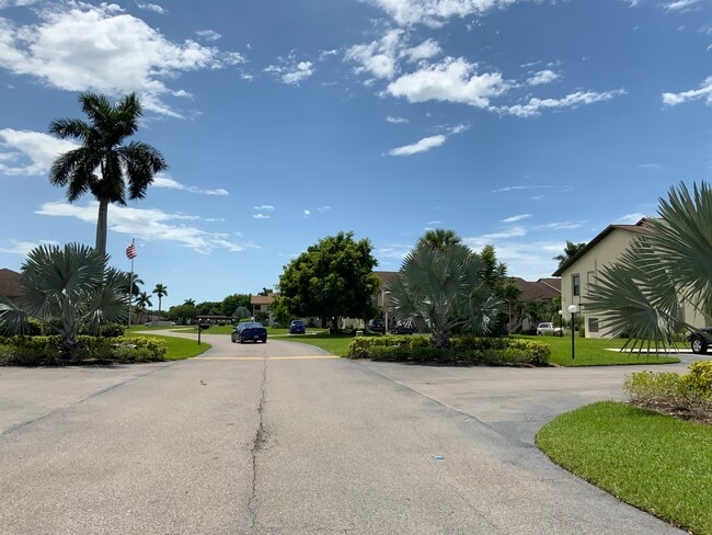 Building Photo - 13126 Feather Sound Dr