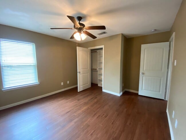 Building Photo - Charming 3-Bedroom Home Just Minutes from ...