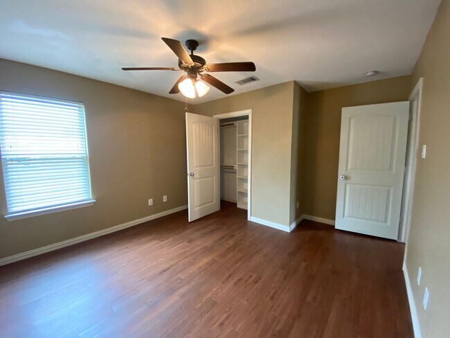 Foto del edificio - Charming 3-Bedroom Home Just Minutes from ...