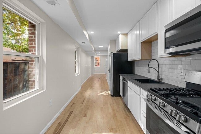 Foto del edificio - 707 S Bethel St