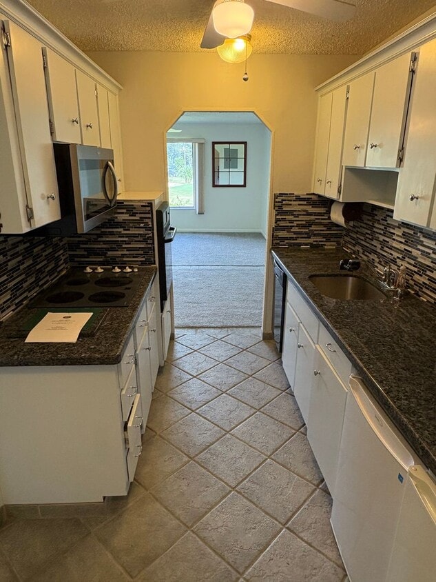 (55+) 2/2 Condo in the Peaceful Miles Gran... - (55+) 2/2 Condo in the Peaceful Miles Gran...