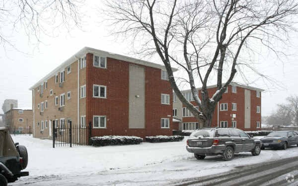 Primary Photo - Tracy Court Apartments