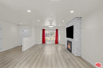 Building Photo - 7701 Baird Ave