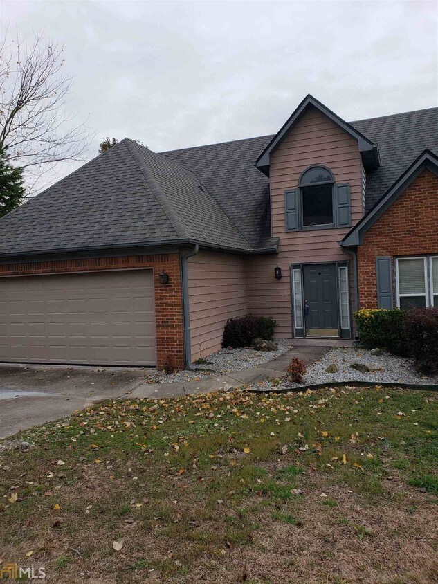 Primary Photo - 7700 Lakeshore Ct