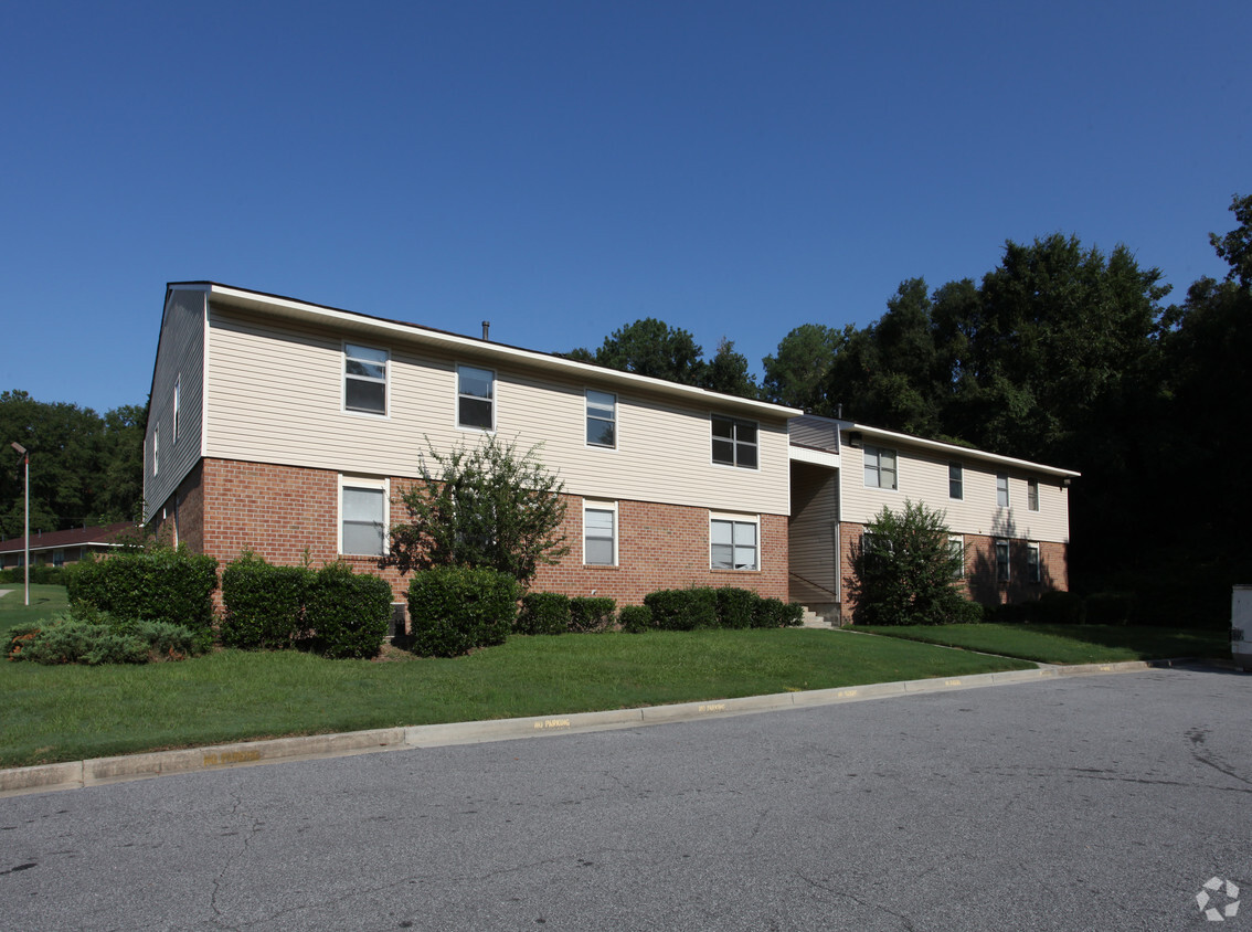 Primary Photo - Parkview Apartments