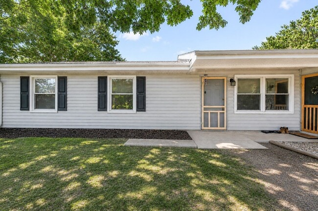 Building Photo - 107 Cardinal Acres Dr