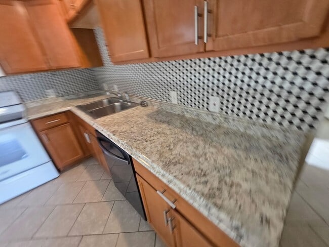 Foto del edificio - 2041 Fairplay St