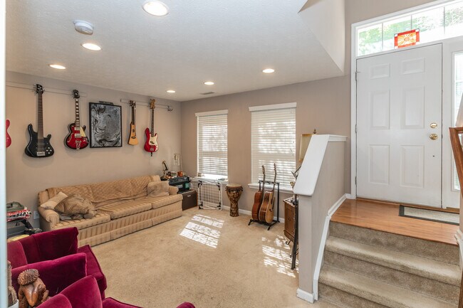 Foto del edificio - 420 Beverly Ct