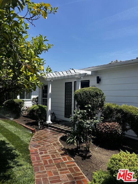 Foto del edificio - 4232 Sunnyslope Ave