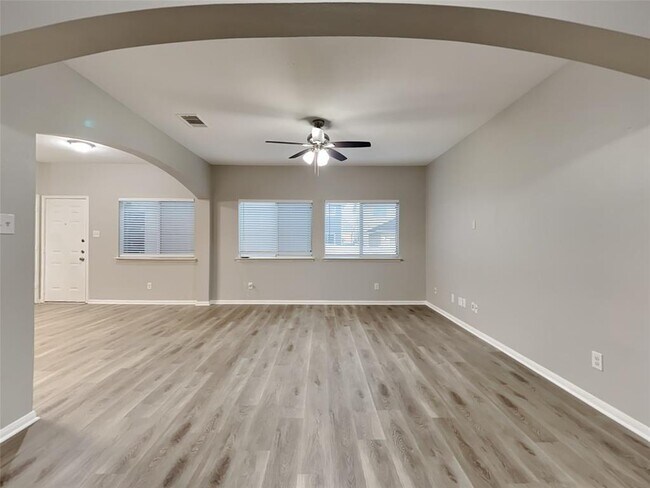 Building Photo - 11732 Jelicoe Dr