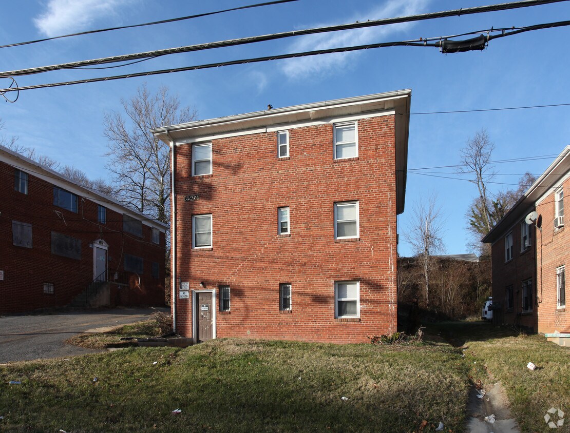Foto del edificio - 6502 Central Ave