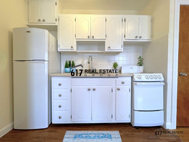 Foto del edificio - 160 N Beacon St