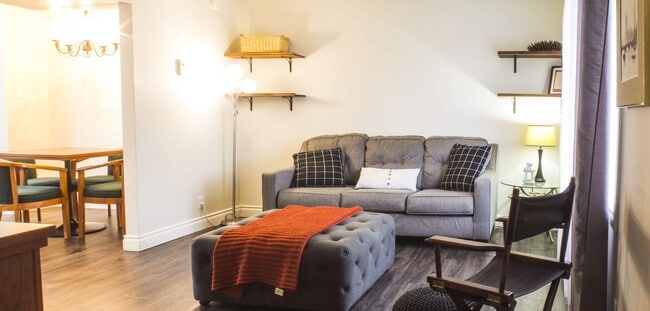 Photo du bâtiment - 930 Neebing Ave