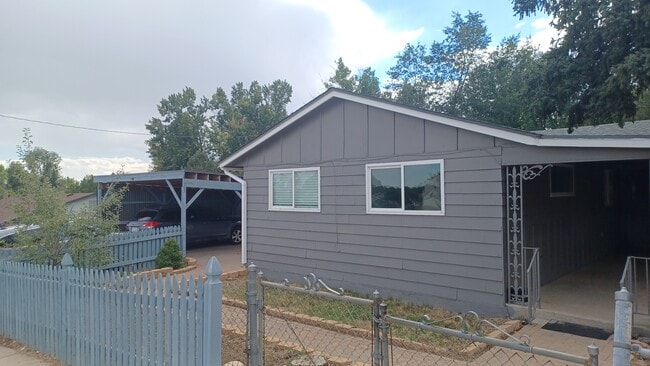 Building Photo - 2435 Airport Rd