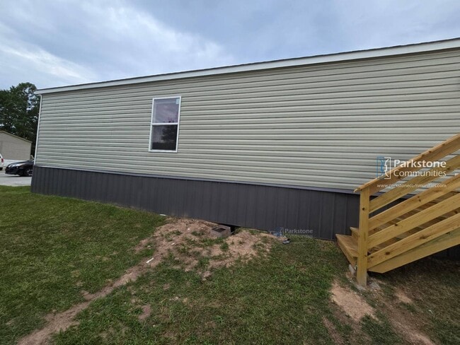 Building Photo - 2525 Redoubt Cir