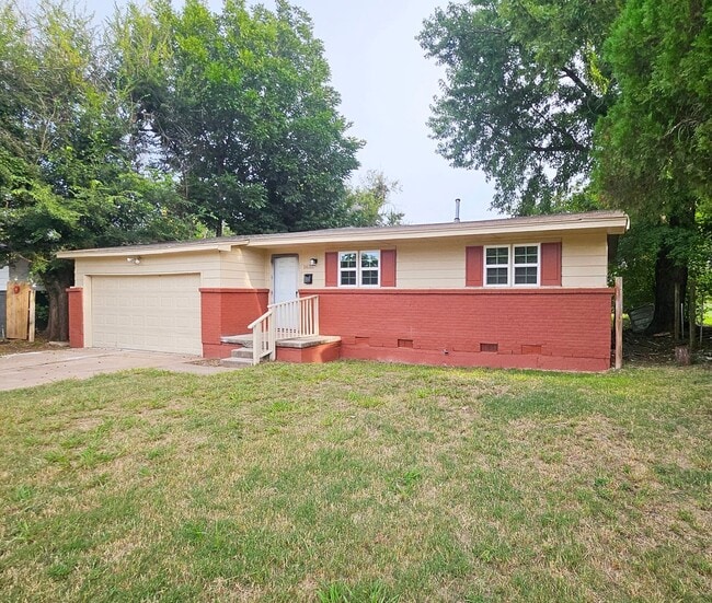 Photo - Beautifully Renovated 4 Bed House