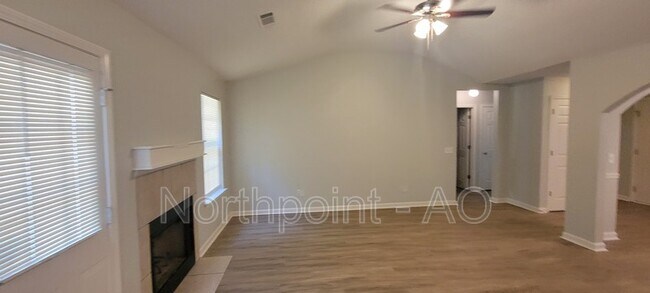 Building Photo - 484 McKneely Rd
