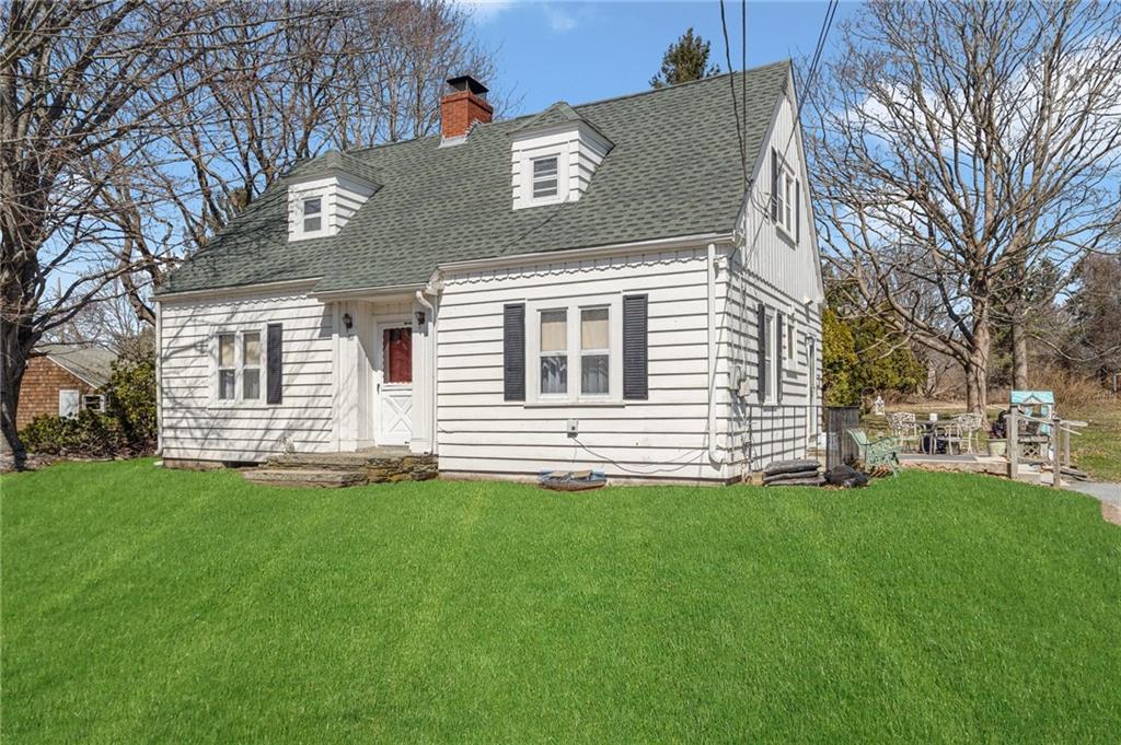 101 Freeborn St Unit B, Portsmouth, RI 02871 Room for Rent in