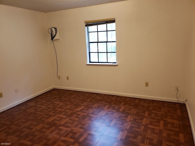 Building Photo - 2 br, 1 bath  - 116 Vieux Orleans Cir Apt D