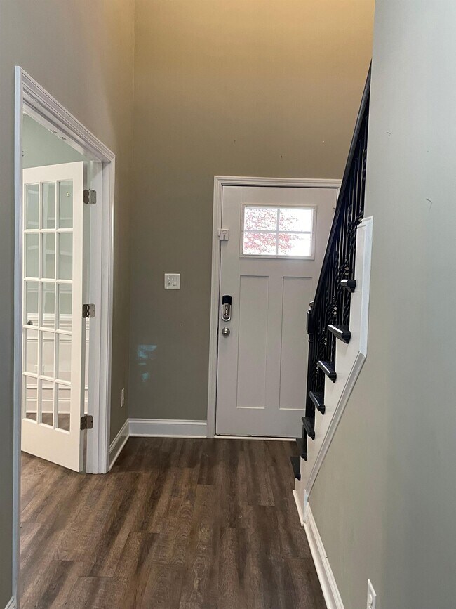 Foto del edificio - 2764 Rivercliff Rd