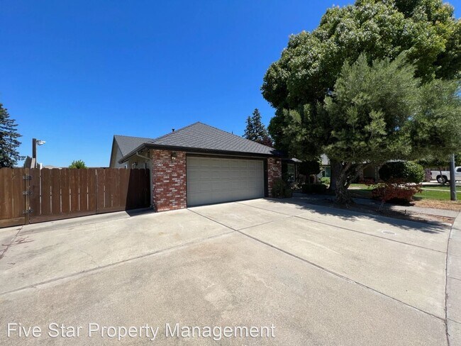 Foto del edificio - 3 br, 2 bath House - 495 April Way