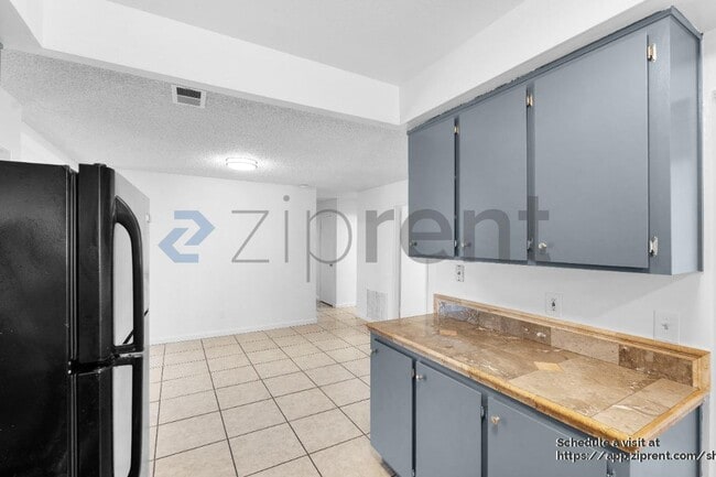 Foto del edificio - 7708 Quinby Way