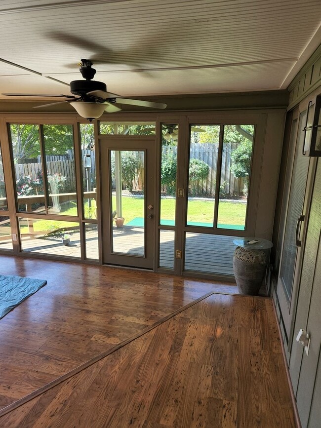 Building Photo - 416 Shallow Creek Rd