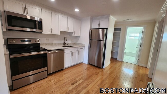 Building Photo - 16 Westford St