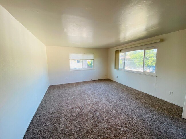 Foto del edificio - 4561 Ashcroft Ave