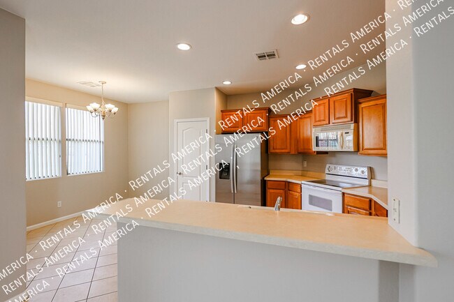 Foto del edificio - 2218 N 135th Dr