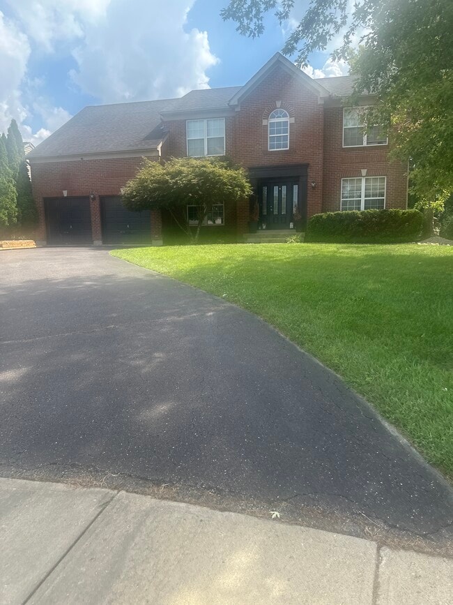 Building Photo - 7320 Lakota Springs Dr
