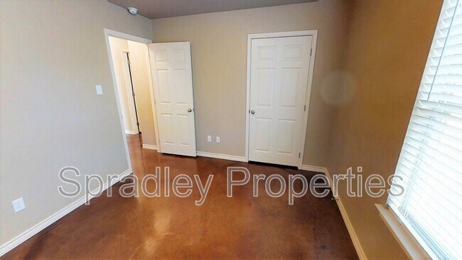 Building Photo - 1575 Brady Way