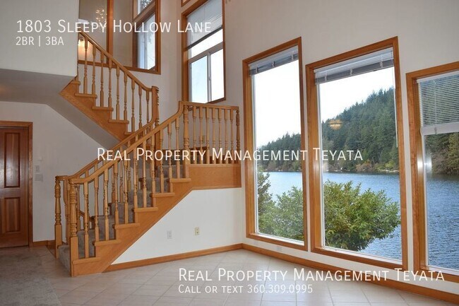 Building Photo - Exceptional Lakeside Home!!