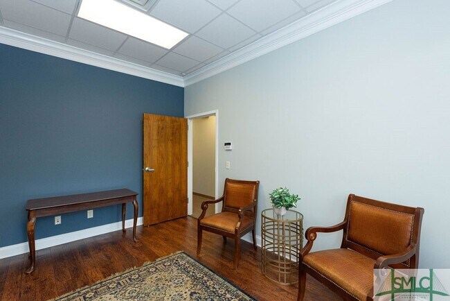 Building Photo - 613 Towne Park Dr W