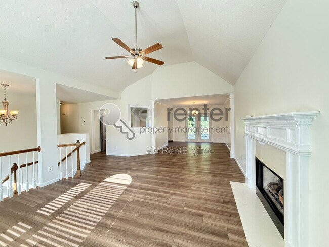 Foto del edificio - 5515 Misty Valley Dr