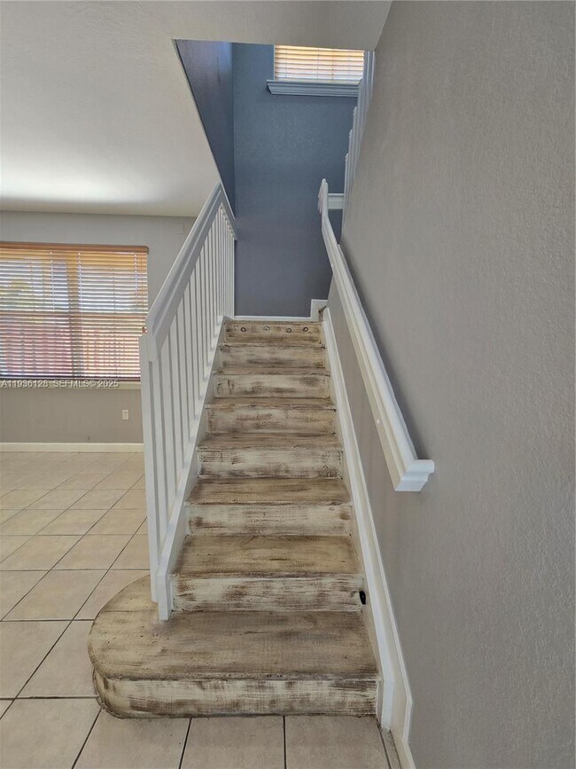 Foto del edificio - 5630 NW 107th Ave