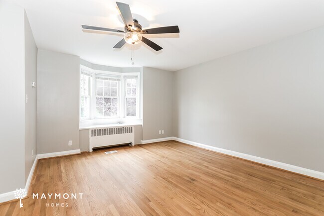 Foto del edificio - 6111 Parkway Dr