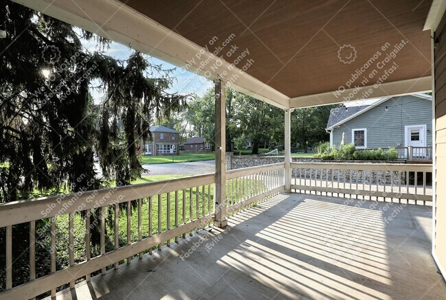 Foto del edificio - 5547 Winthrop Ave