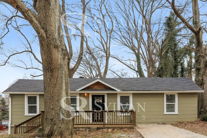 Primary Photo - Enjoy living the good life in this 3 bedro...