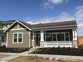 Building Photo - 14941 Breckinridge Ave