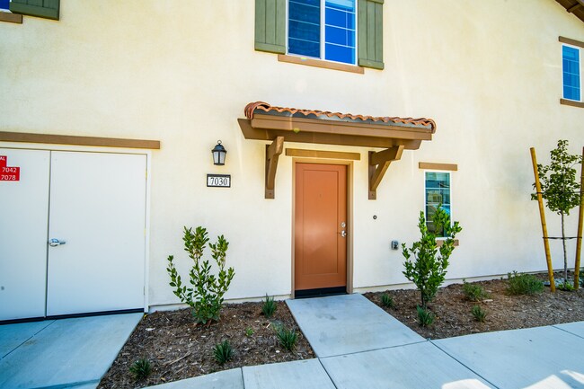 Foto del edificio - 7030 Olive Grove St