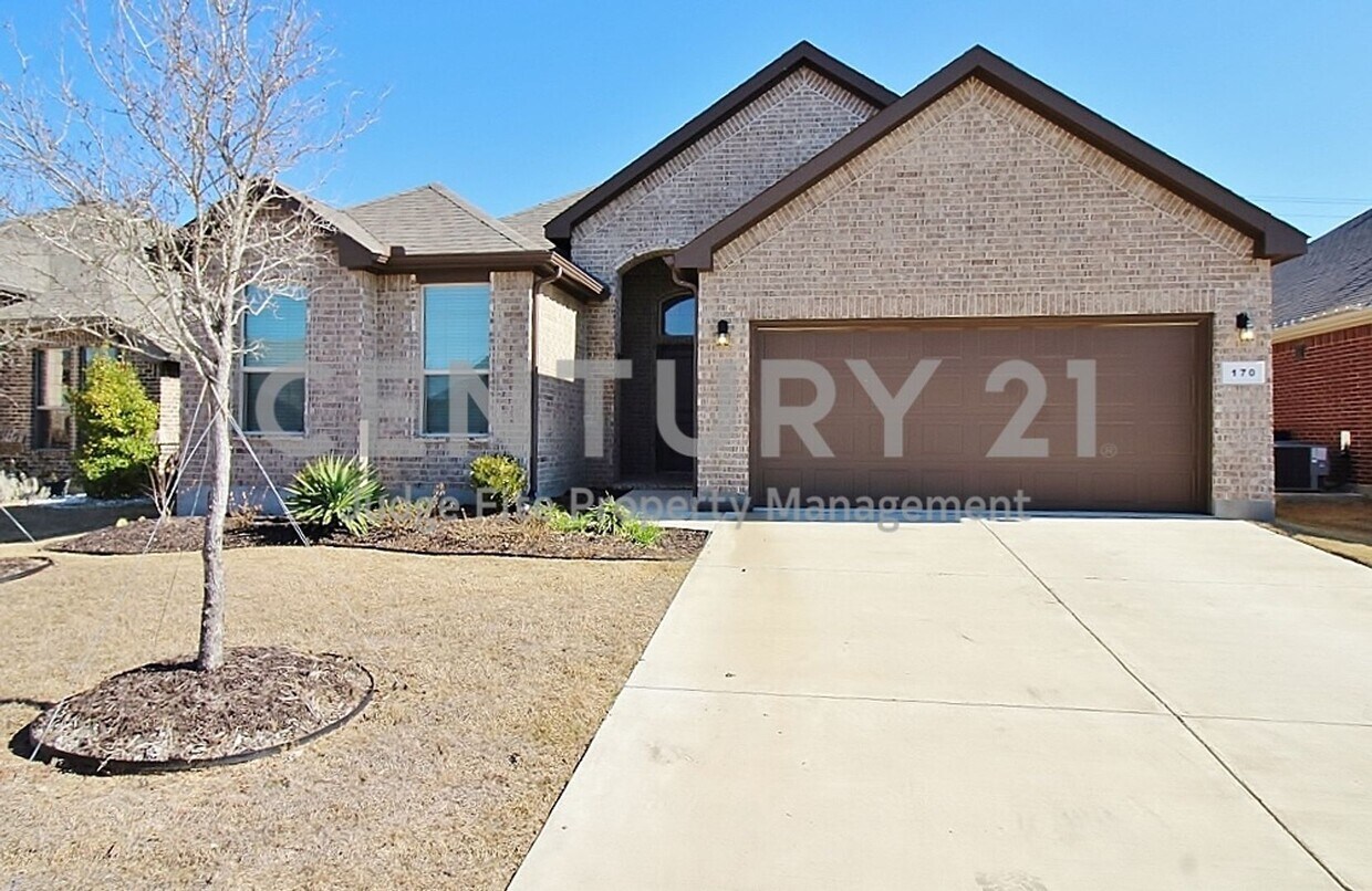 Primary Photo - Beautiful Open Concept 4/2/2 in Settlers G...