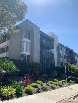 Building Photo - 350 Paseo De Playa