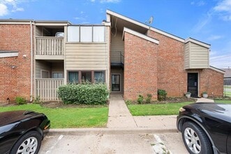Building Photo - 2105 Count Fleet Dr