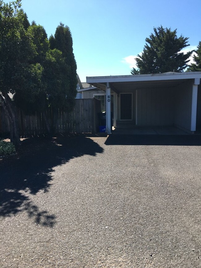 Building Photo - 60-62 Kourt Dr
